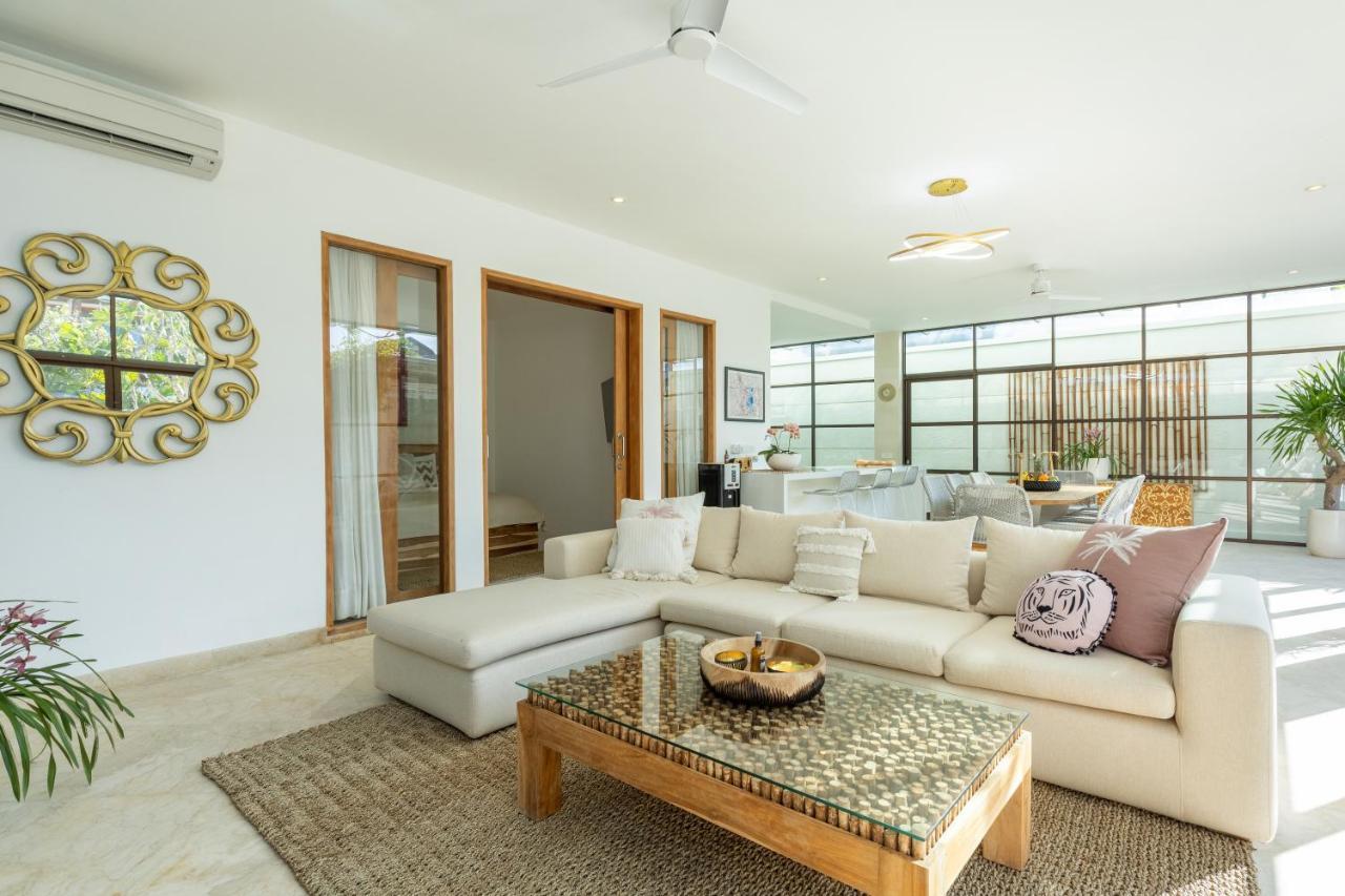 Villa Lumut 3 Bedrooms Central Seminyak Exterior foto