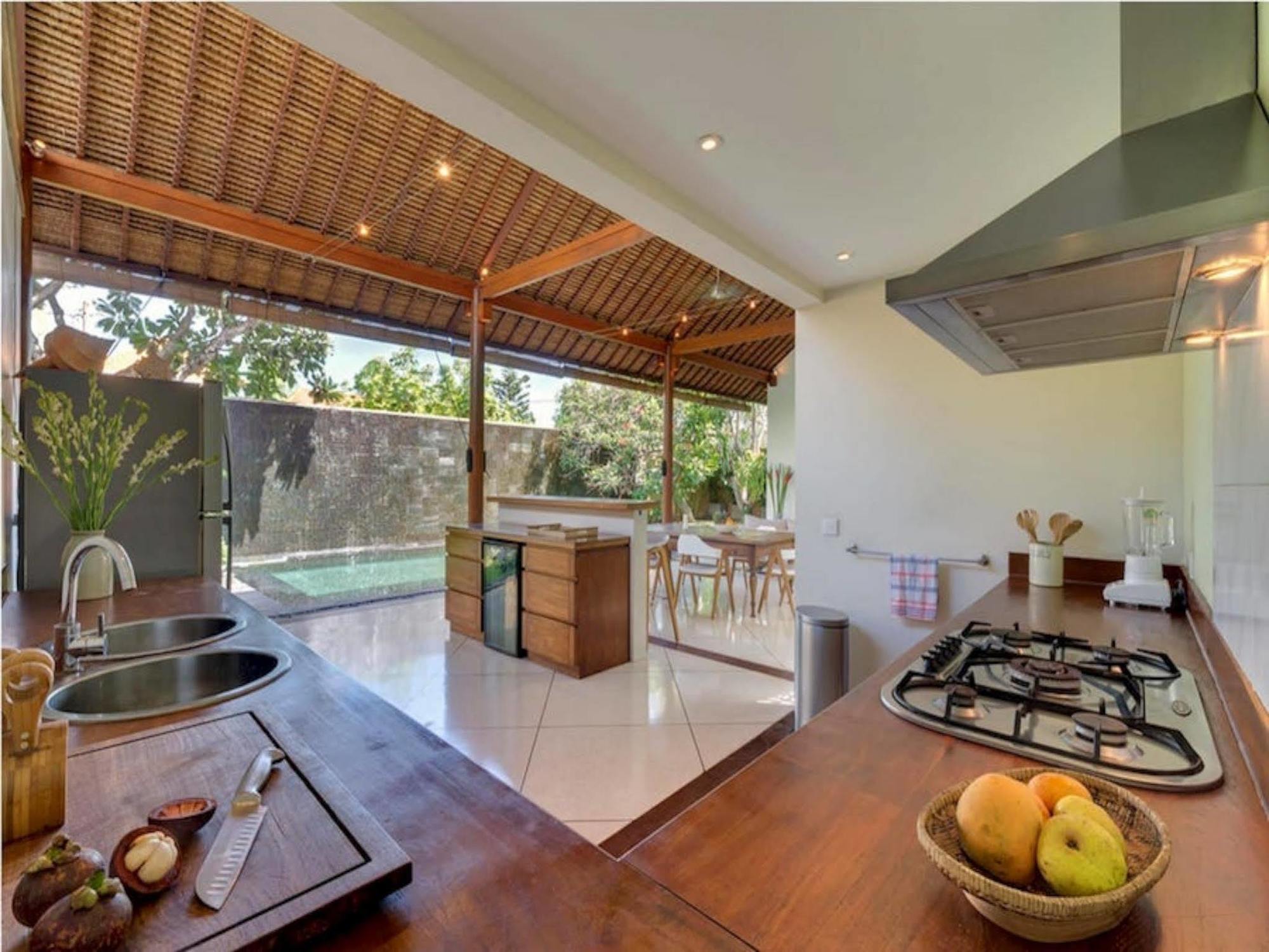 Villa Lumut 3 Bedrooms Central Seminyak Exterior foto